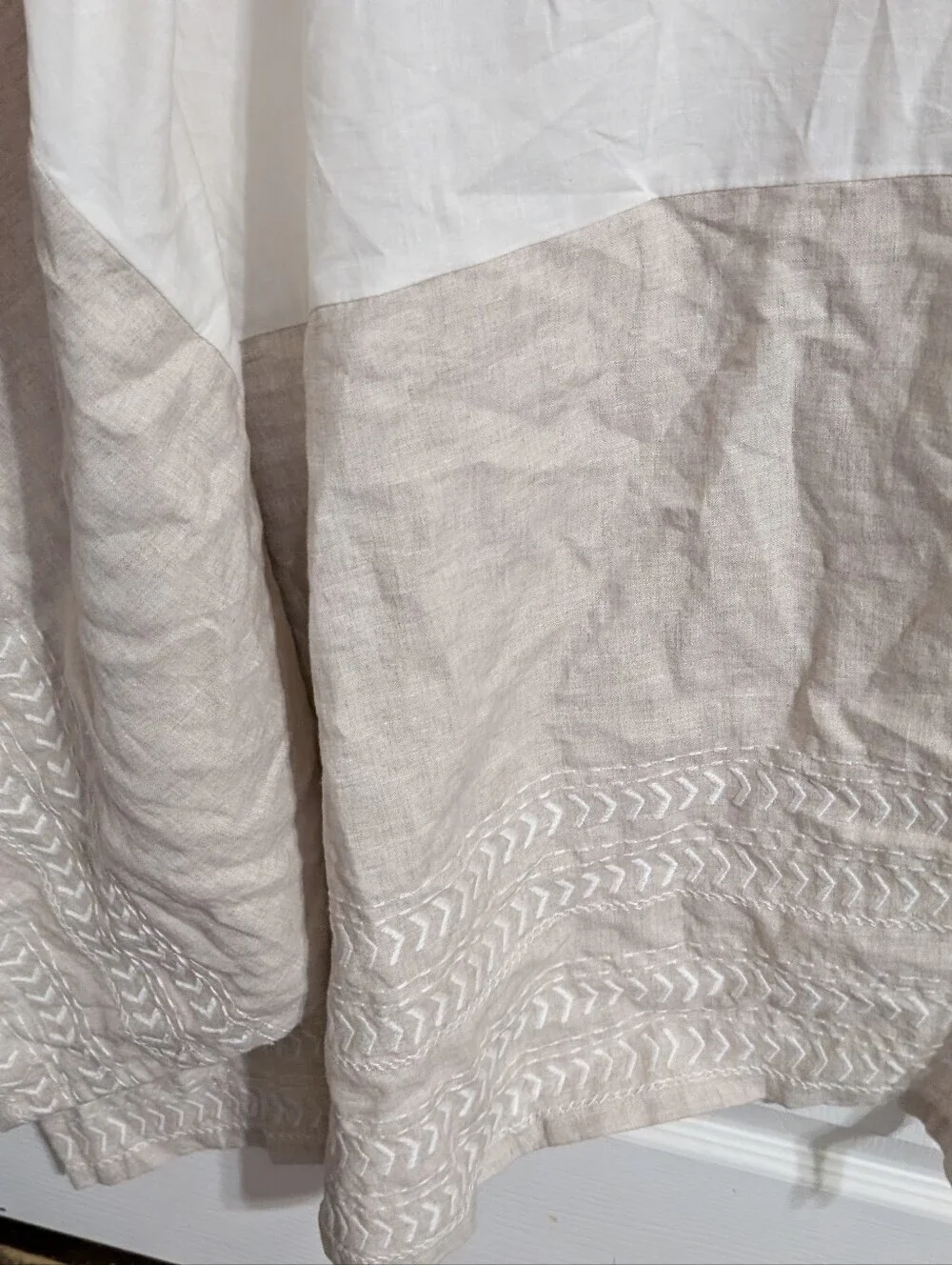 Pottery Barn Kids Crib Skirt Beige Tan Dust Ruffle Cotton Standard 51x27